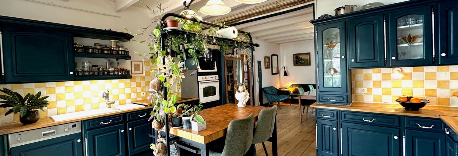 Maison 9 Pièces 181 m² à vendre à Saint-Jean-de-Liversay (17170)