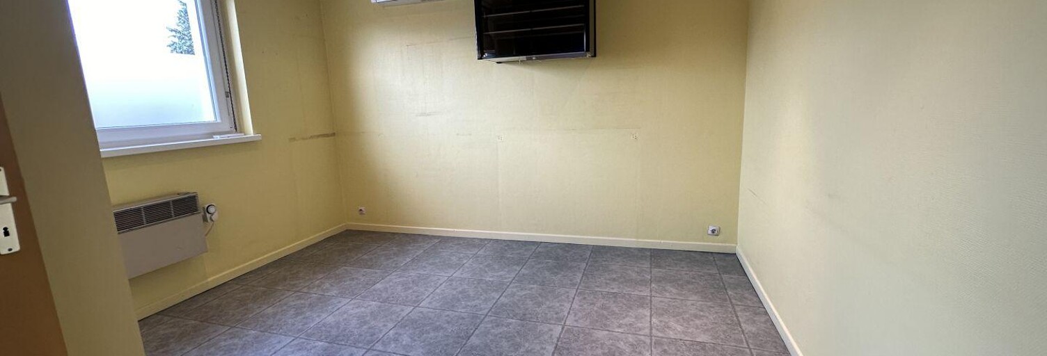 Bureau  31 m² à louer à Burnhaupt-le-Haut (68520)