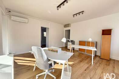 Bureau  200 €