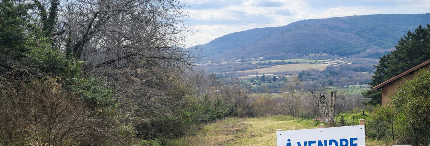 Terrain  676 m² à vendre à Charmes-sur-Rhône (07800)
