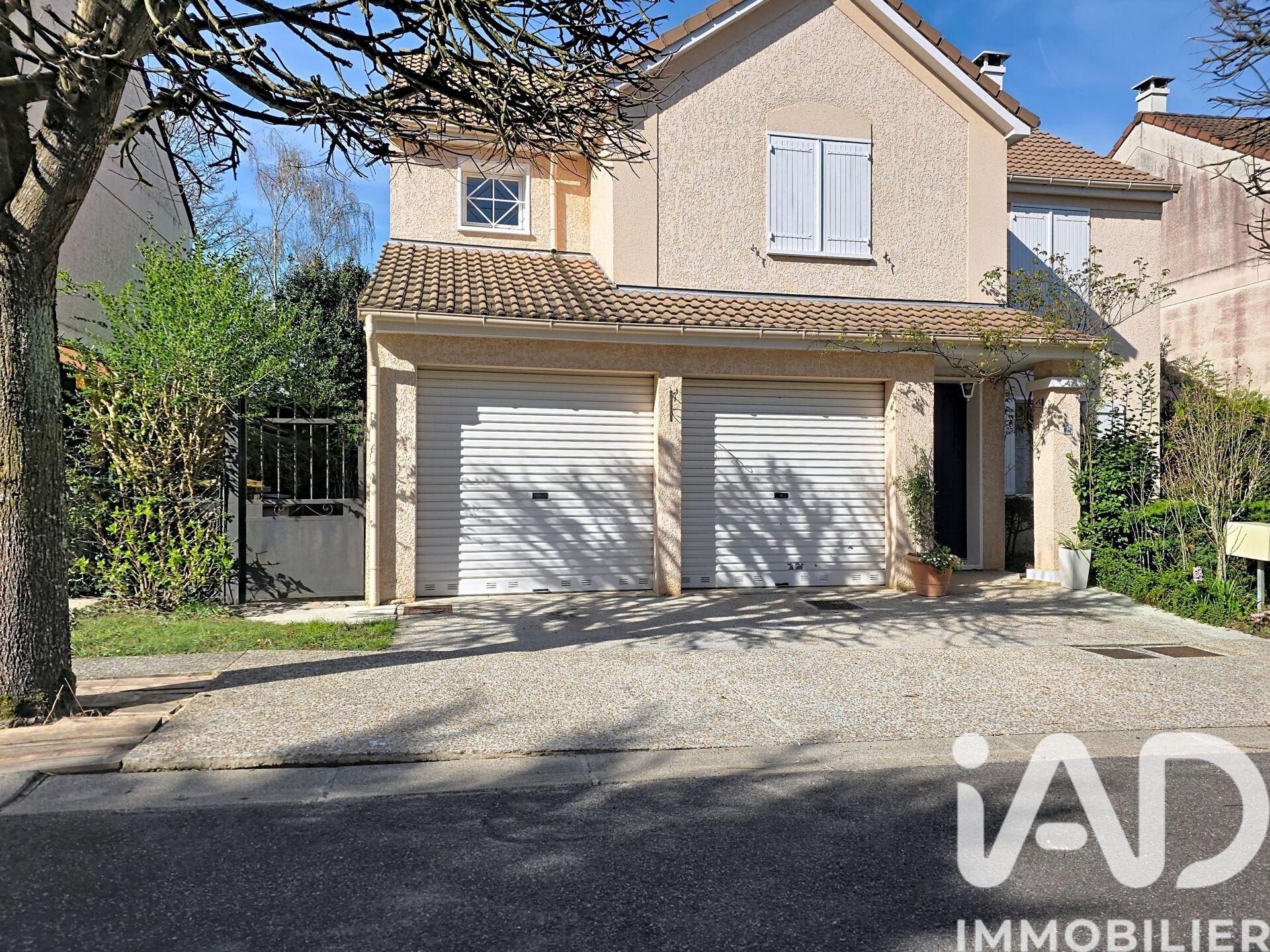 Chevry-Cossigny - 150m² - 7p. - 5ch.