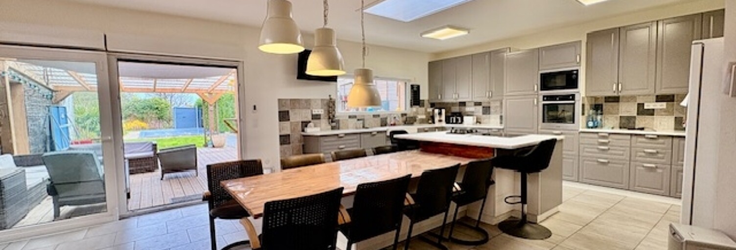 Maison 8 Pièces 251 m² à vendre à Saint-Hilaire-lez-Cambrai (59292)