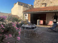 NIMES MAISON CARREE Duplex d'exception P3 bis de 155m2 avec — photo 2