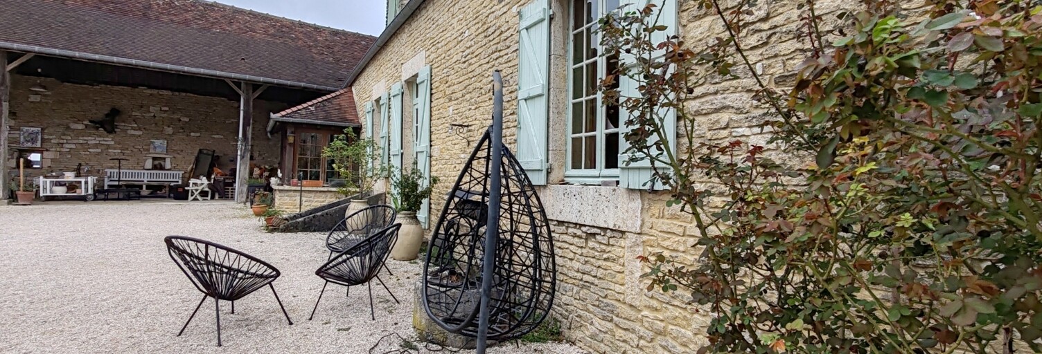 Maison 9 Pièces 246 m² à vendre à Villon (89740)