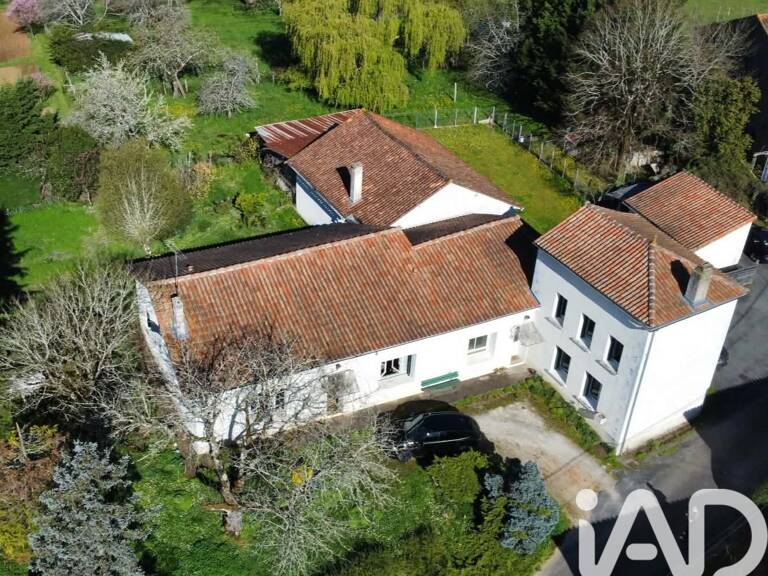 Vente Maison/villa 9 pièces — photo 1