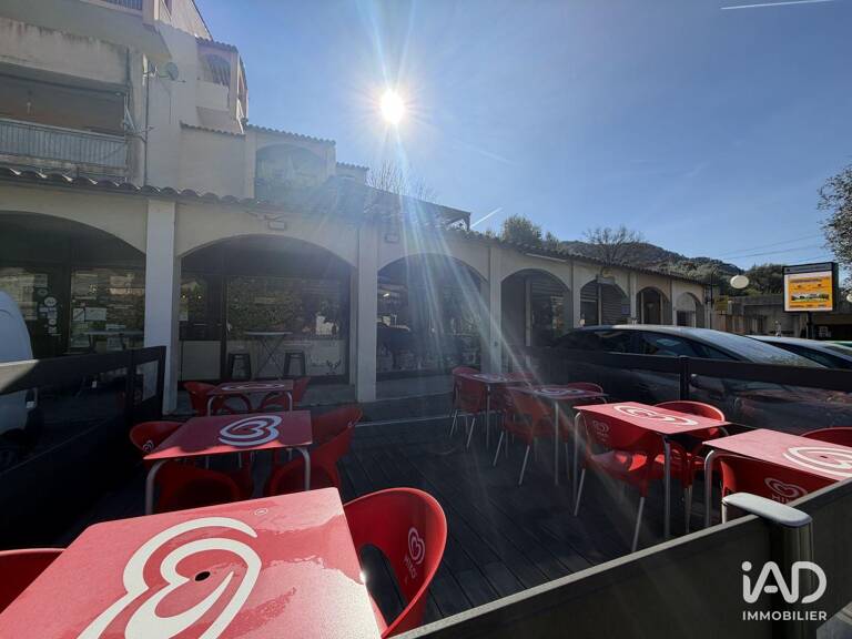 Vente Boutique/Local commercial 100 m&sup2; — photo 1