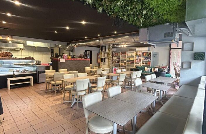 Vente Boutique/Local commercial 100 m&sup2; — photo 4
