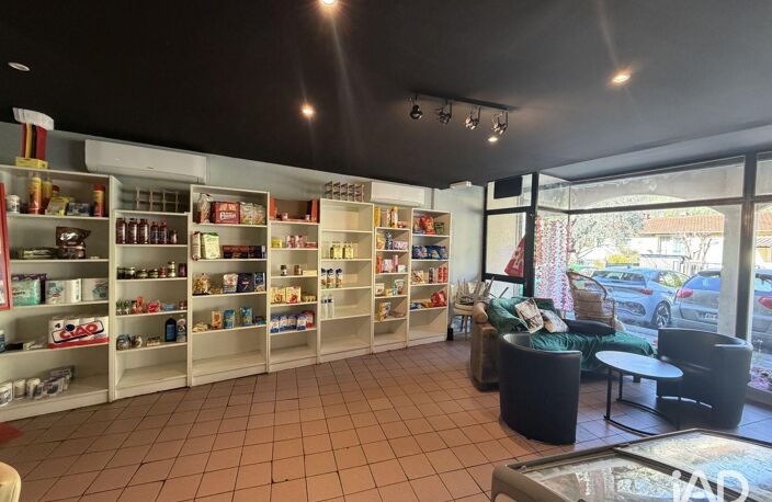 Vente Boutique/Local commercial 100 m&sup2; — photo 5
