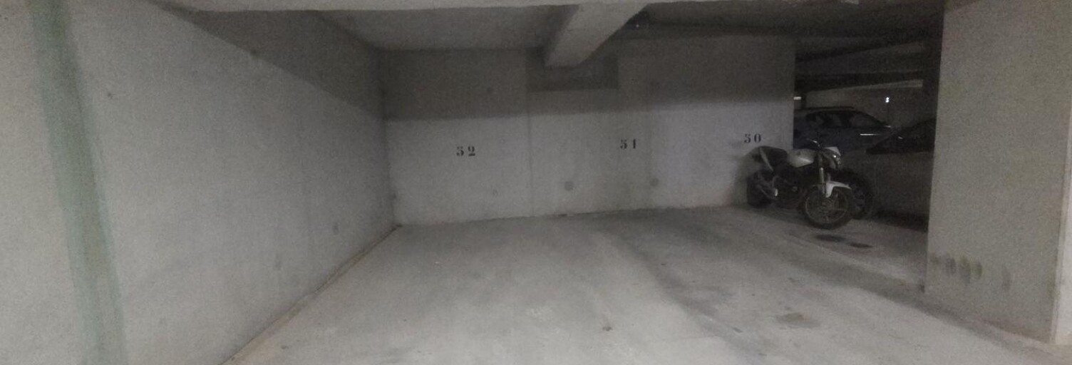 Garage  12 m² à louer à Saint-Fargeau-Ponthierry (77310)