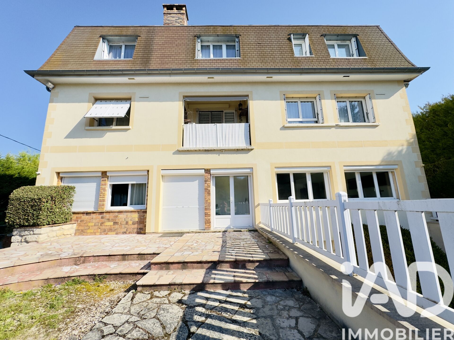 D'Huison-Longueville - 64m² - 2p. - 1ch.