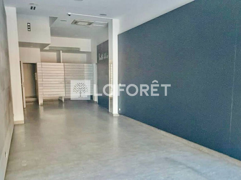 Valenciennes Hyper Centre Local Commercial de 58,55 m2 Emplacement Prime — photo 1