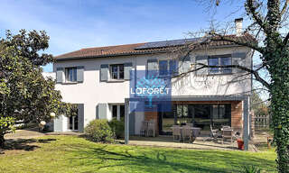 Maison 6 Pièces 213 m² à vendre à Saint-Genis-Laval (69230)