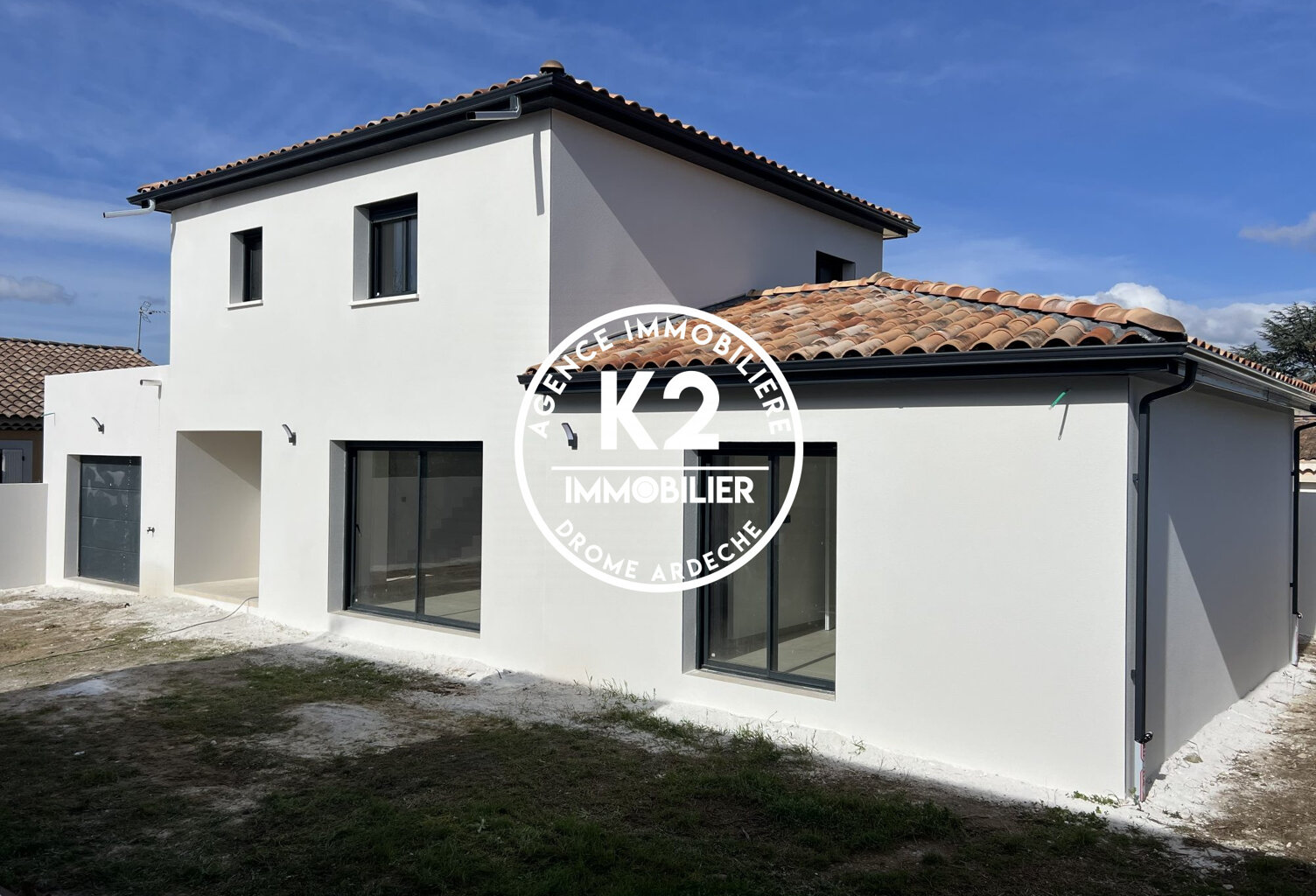 Villa contemporaine neuve  130 m²  4 chambres — photo 1