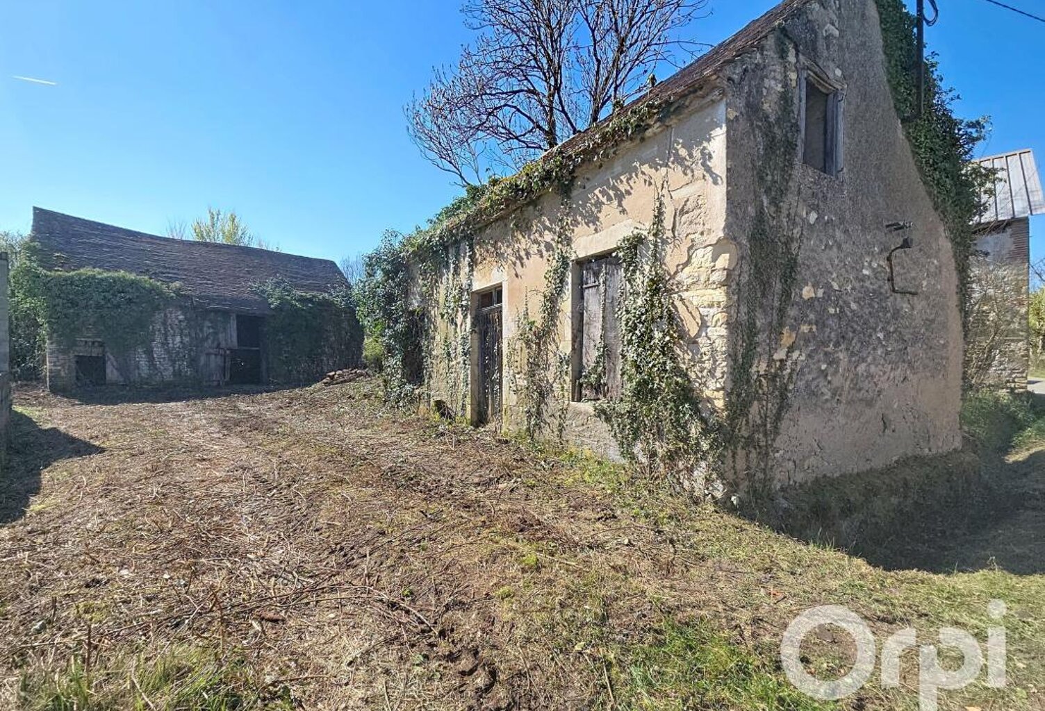 Terrain avec grange à VENDRE — photo 1