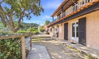 Maison 5 Pièces 197 m² à vendre à Les Adrets-de-l'Estérel (83600)