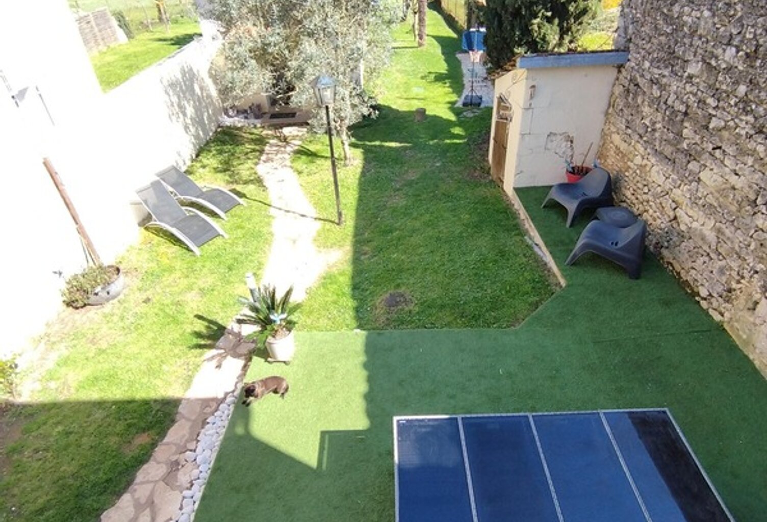 Charente, à Mornac. Maison 99 m², 4 chambres, jardin, terrain clos 930 m² avec garage — photo 1