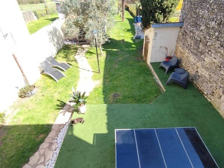 Charente, à Mornac. Maison 99 m², 4 chambres, jardin, terrain clos 930 m² avec garage — photo 1
