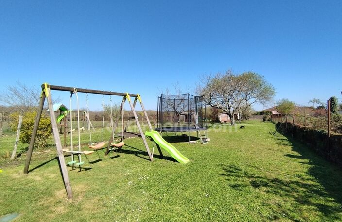 Charente, à Mornac. Maison 99 m², 4 chambres, jardin, terrain clos 930 m² avec garage — photo 3