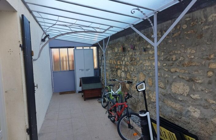 Charente, à Mornac. Maison 99 m², 4 chambres, jardin, terrain clos 930 m² avec garage — photo 4