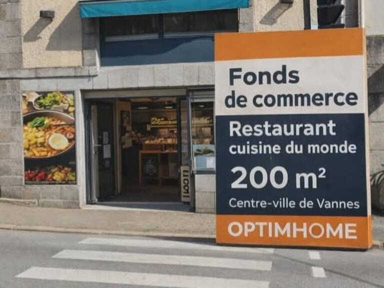 À VENDRE – FONDS DE COMMERCE RESTAURANT – HYPER CENTRE DE VANNES (56) — photo 1