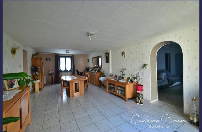 Guillaume BONNIN immobilier 86 vous présente cette Maison 6/7 pièces de 139m² avec 4 à 5 chambres + Jardin avec terrasse à Saint-Léger La Pallu (86380) — photo 5