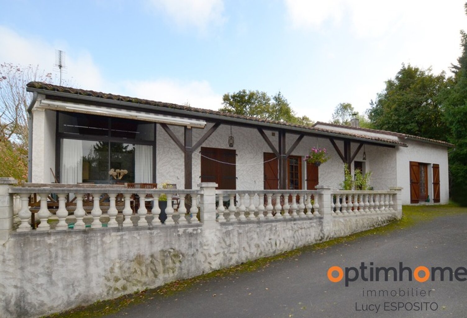 Sous-sol de 3 chambres, grand jardin et garage supplémentaire! — photo 1