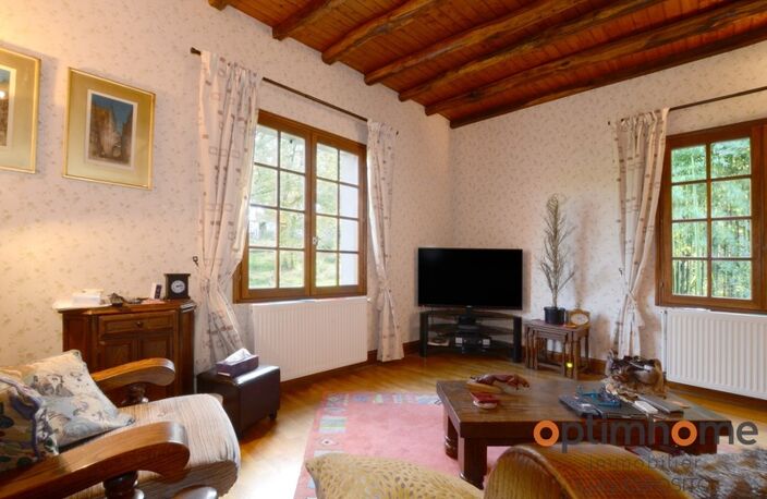 Sous-sol de 3 chambres, grand jardin et garage supplémentaire! — photo 4