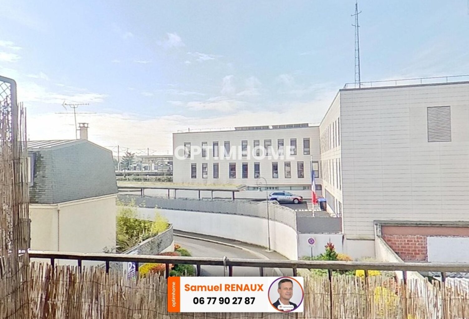 Gare RER "Le Raincy - Villemomble" - Appartement à rénover de 3 pièces avec balcon et cave — photo 1
