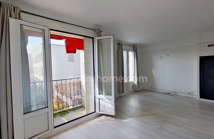 Gare RER "Le Raincy - Villemomble" - Appartement à rénover de 3 pièces avec balcon et cave — photo 4