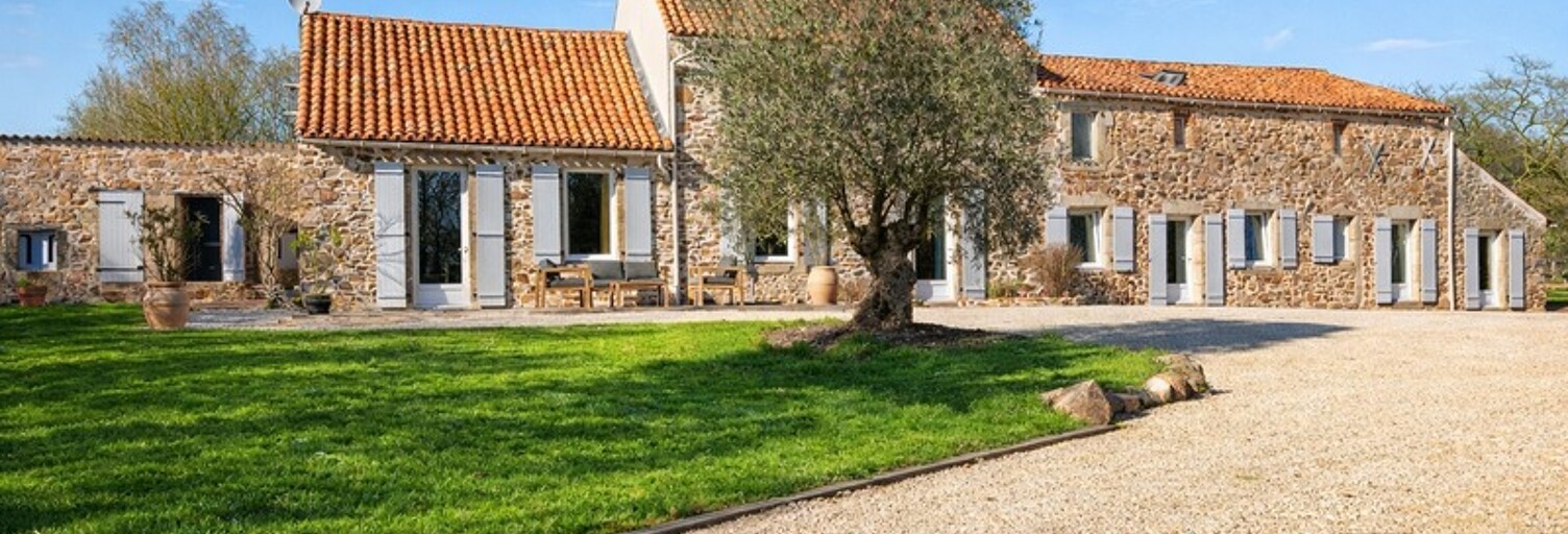 Maison 8 Pièces 235 m² à vendre à Cholet (49300)