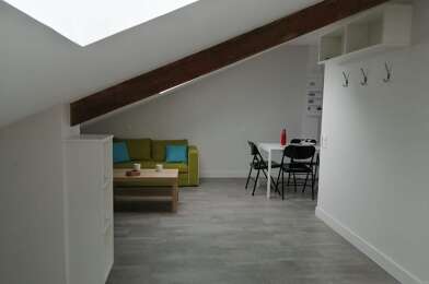 Appartement 3 pièces 990 €
