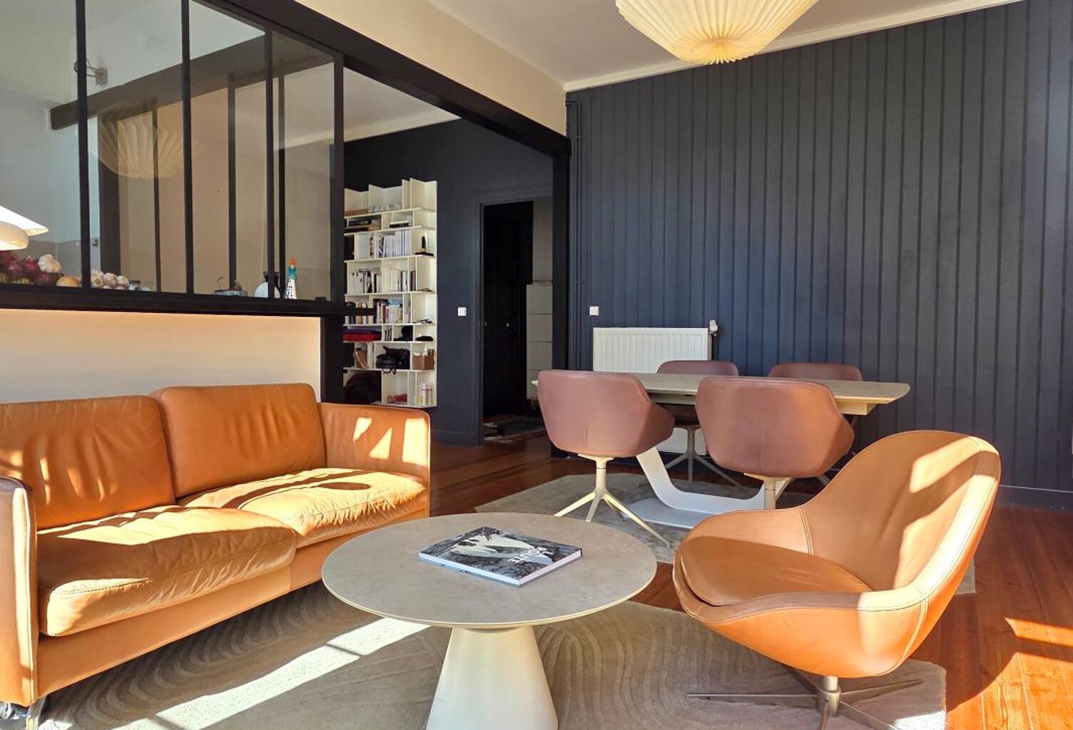 Appartement Centre-Ville Rochefort - Terrasse - 2 chambres - Luminosité et Charme — photo 1