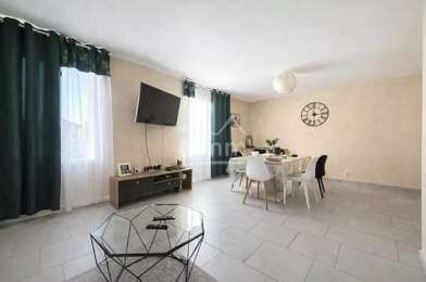 Appartement 5 pièces 900 €