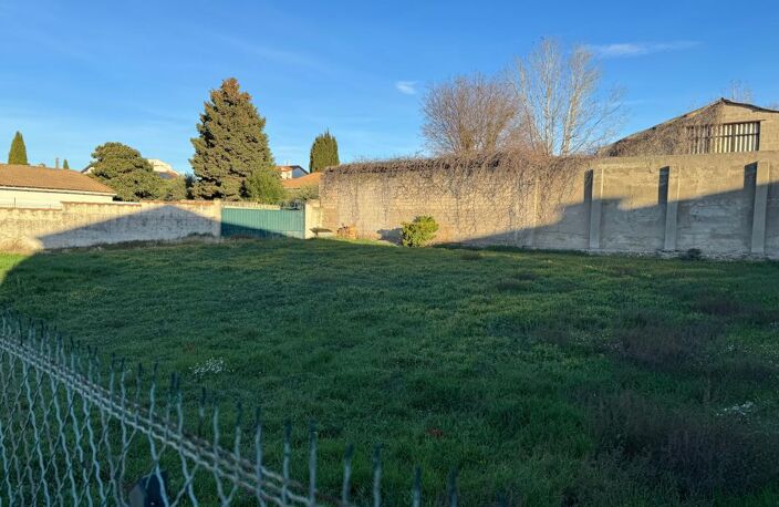 Terrain constructible viabilisé BEAUCAIRE — photo 2