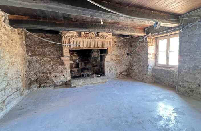 Maison à fort potentiel avec jardin et dépendance – Glomel (22110) — photo 2