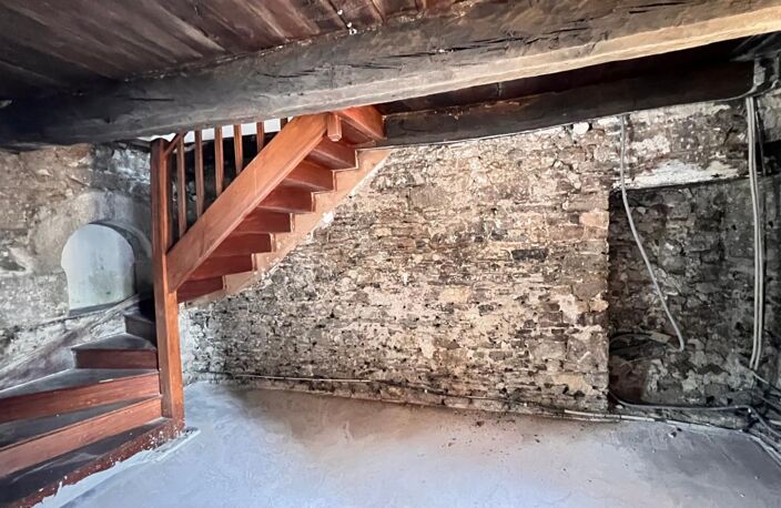 Maison à fort potentiel avec jardin et dépendance – Glomel (22110) — photo 3