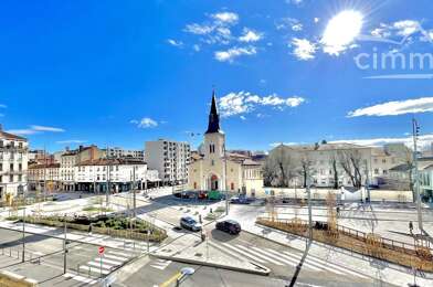 Appartement 3 pièces 217000 €