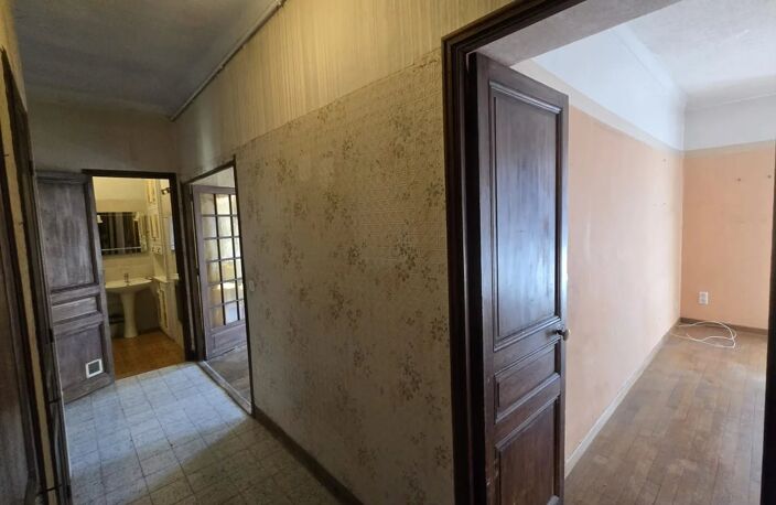 CHAMBRUN/ST MAURICE - DERNIER ETAGE - 3PIECES + CAVES — photo 3