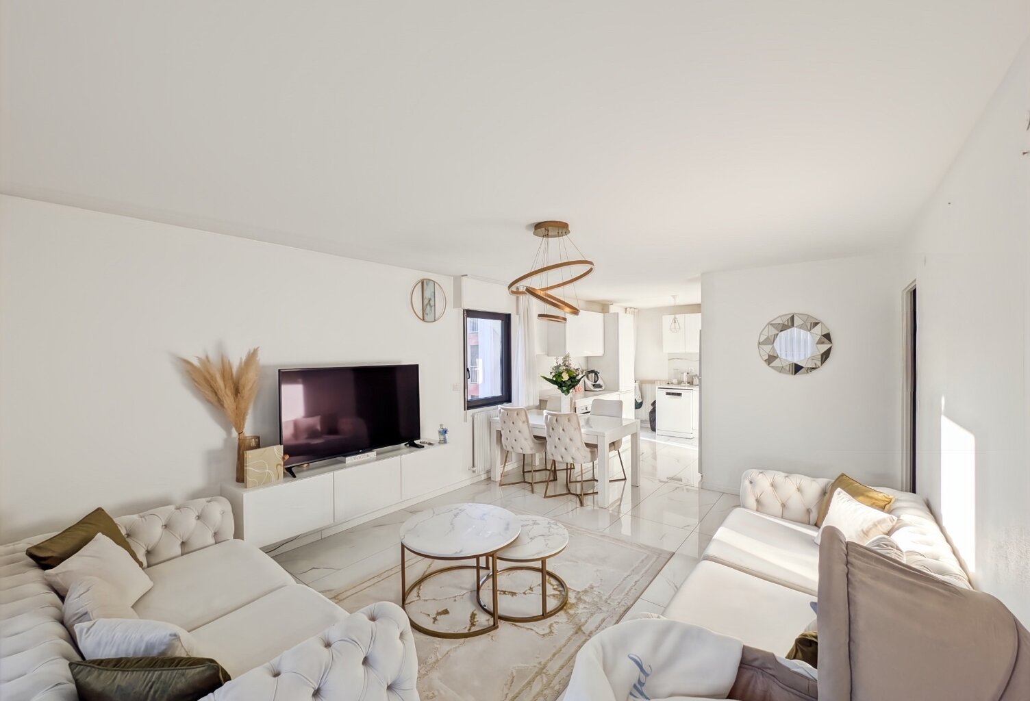 Dpt Haute Savoie (74), à vendre THONON-LES-BAINS - Lumineux T3 de 63m² avec double balcon – Secteur très recherché — photo 1