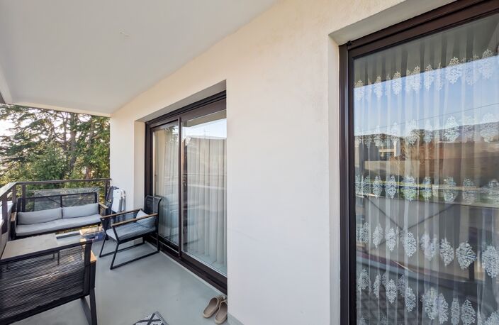 Dpt Haute Savoie (74), à vendre THONON-LES-BAINS - Lumineux T3 de 63m² avec double balcon – Secteur très recherché — photo 4