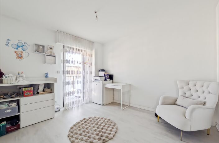 Dpt Haute Savoie (74), à vendre THONON-LES-BAINS - Lumineux T3 de 63m² avec double balcon – Secteur très recherché — photo 5