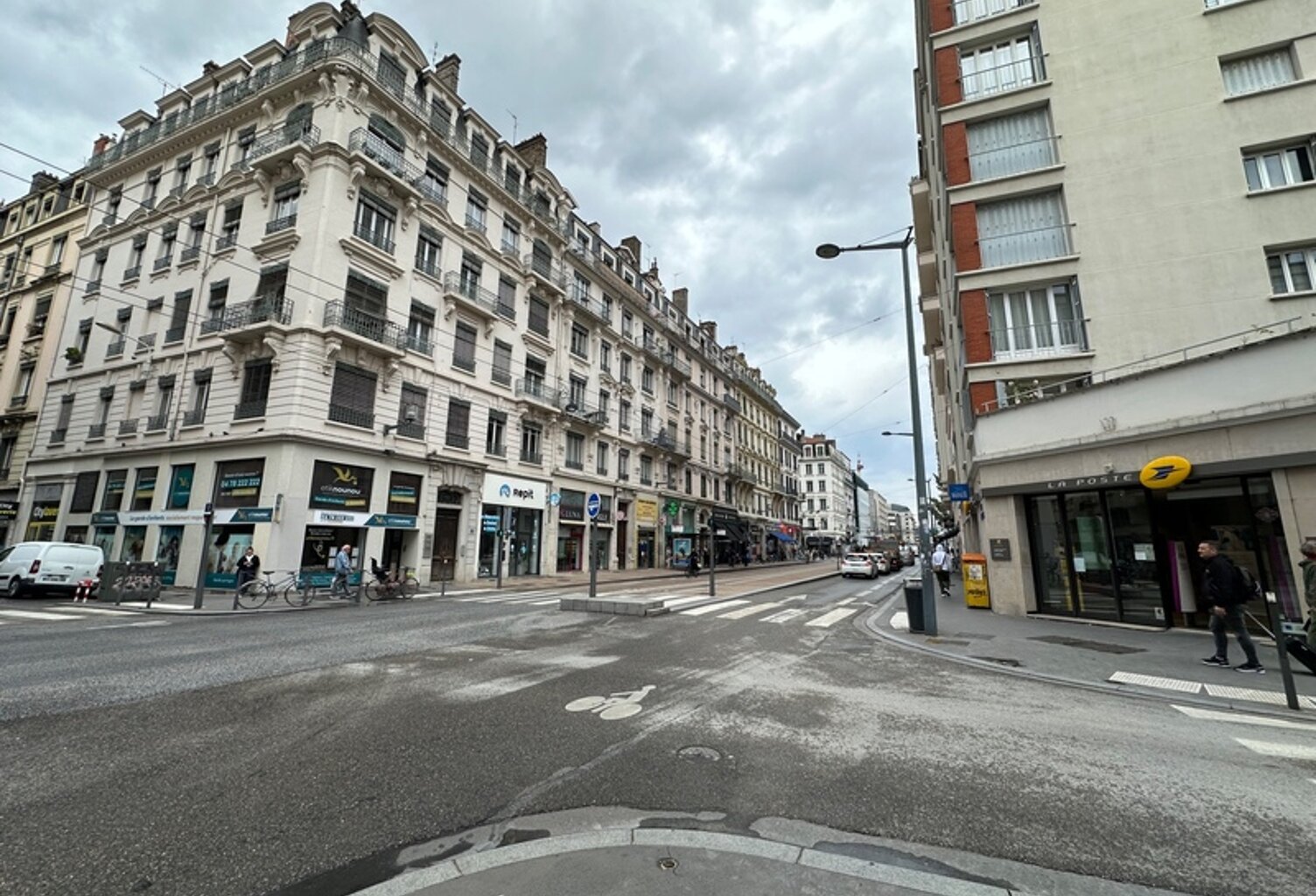 Local commercial Bail à céder  LYON 6EME ARRONDISSEMENT (69), local commercial de 136m2 sur 2 niveaux, emplacement N°1 secteur Lafayette part dieu — photo 1