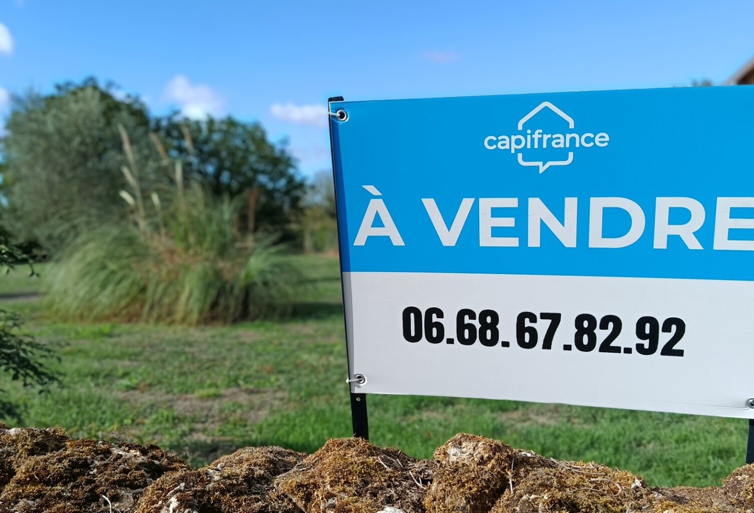 Terrain constructible de 1325m² à vendre ROMANS (79) en EXCLUSIVITÉ CAPIFRANCE — photo 1