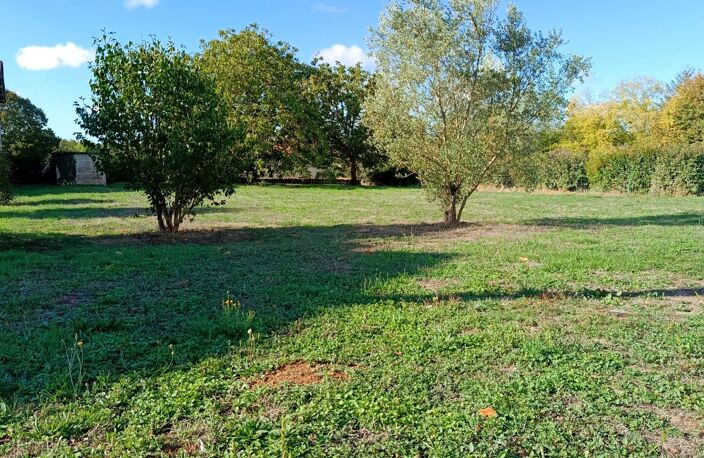 Terrain constructible de 1325m² à vendre ROMANS (79) en EXCLUSIVITÉ CAPIFRANCE — photo 3