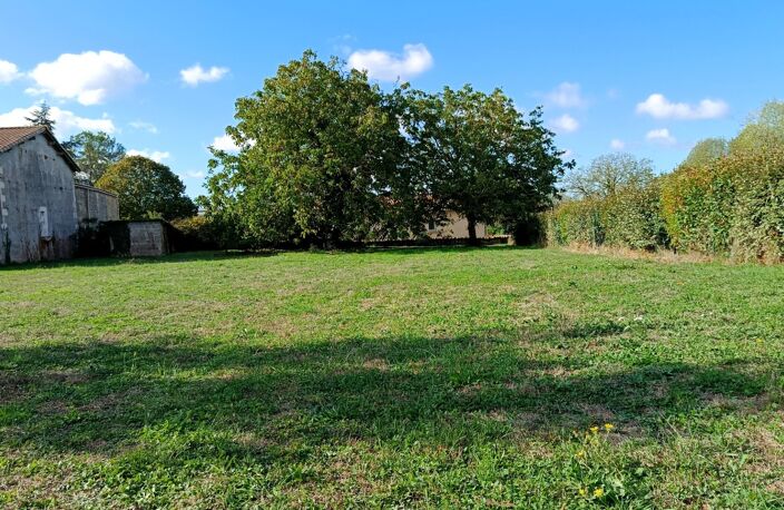 Terrain constructible de 1325m² à vendre ROMANS (79) en EXCLUSIVITÉ CAPIFRANCE — photo 4