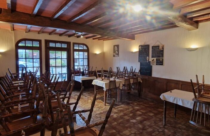 Bar-restaurant à vendre à VARENNES SUR MORGE (63) aux portes de RIOM ! — photo 4