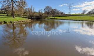 Commerce  46710 m² à vendre à Saint-Laurent-d'Andenay (71210)