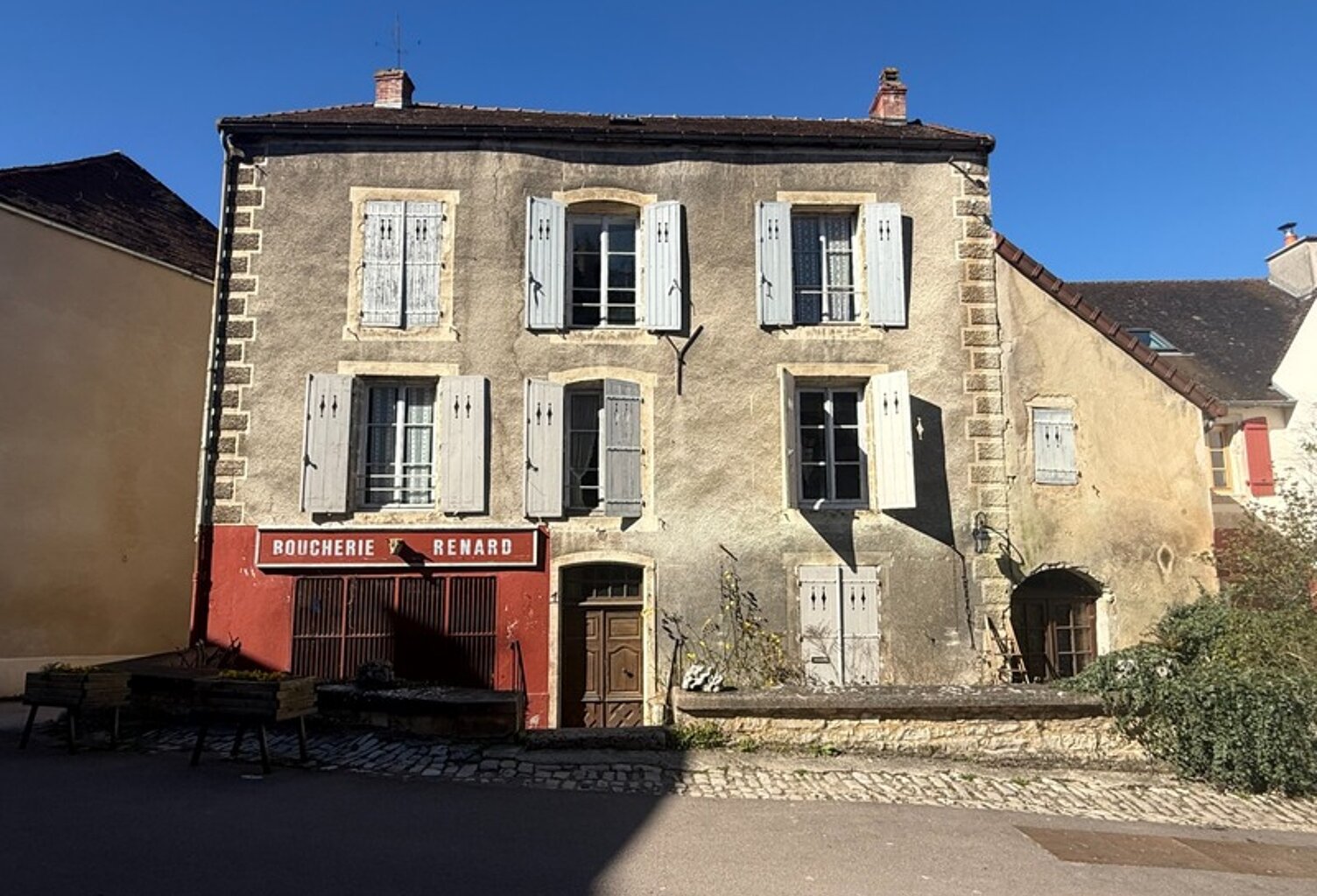 Maison à vendre 10 pièces FLAVIGNY SUR OZERAIN (21) — photo 1