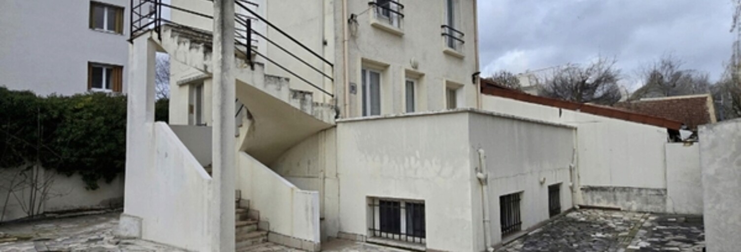 Immeuble  120 m² à vendre à Montreuil (93100)