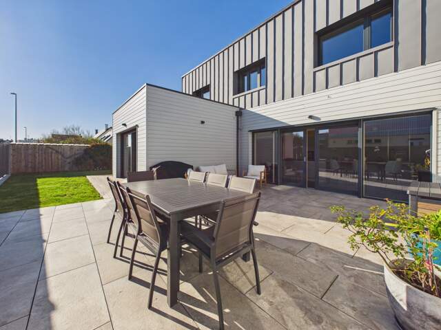 Maison contemporaine — photo du bien
